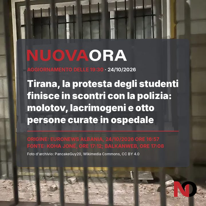 Tirana, la protesta degli studenti finisce in scontri con la polizia: molotov, lacrimogeni e otto persone curate in ospedale